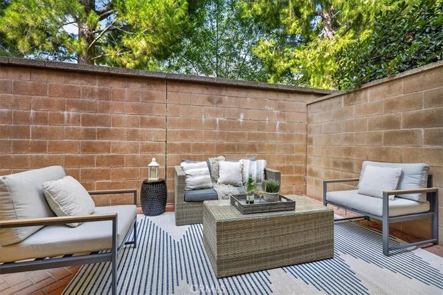 268 Overbrook, Irvine, CA 92620