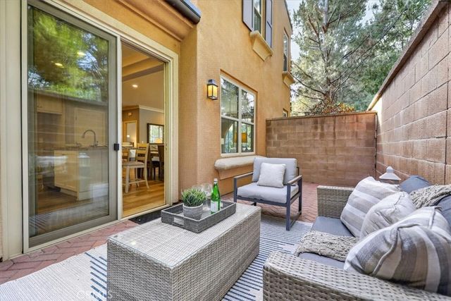 268 Overbrook, Irvine, CA 92620