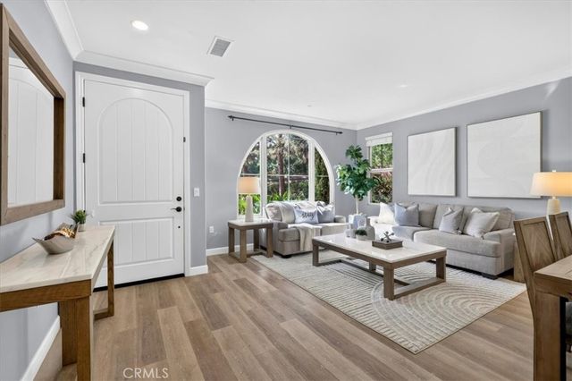 268 Overbrook, Irvine, CA 92620