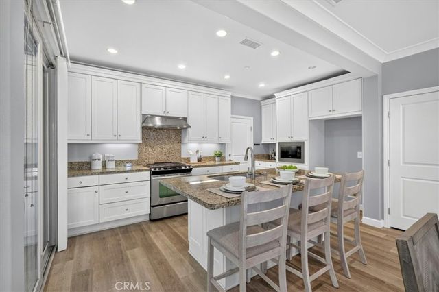 268 Overbrook, Irvine, CA 92620
