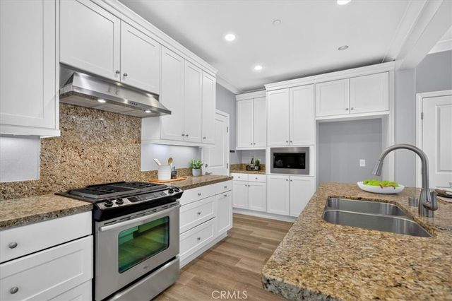 268 Overbrook, Irvine, CA 92620
