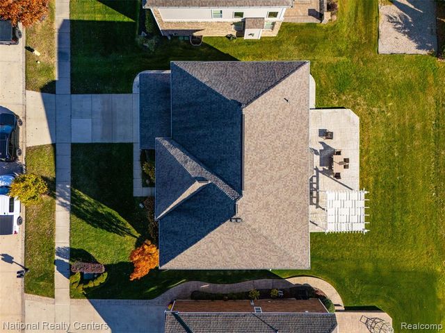 17632 Goldeneye Drive, Clinton Township, MI 48038