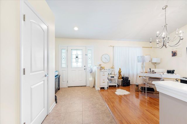 10331 Nelson Street, Crown Point, IN 46307