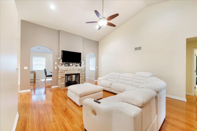 10331 Nelson Street, Crown Point, IN 46307