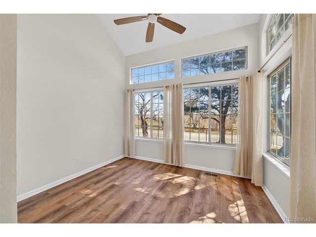 882 S Reed Ct E, Lakewood, CO 80226