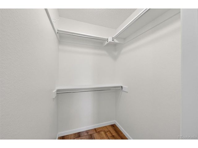 882 S Reed Ct E, Lakewood, CO 80226