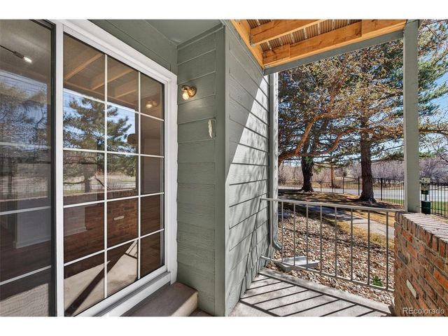 882 S Reed Ct E, Lakewood, CO 80226