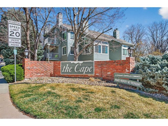 882 S Reed Ct E, Lakewood, CO 80226