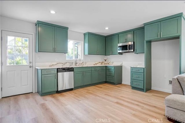 14320 Osborne, Panorama City, CA 91402