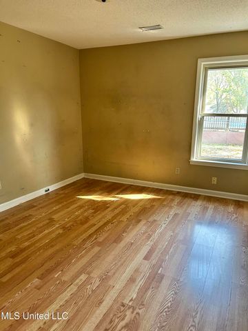 7264 Flower Creek Drive, Southaven, MS 38671