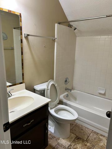 7264 Flower Creek Drive, Southaven, MS 38671