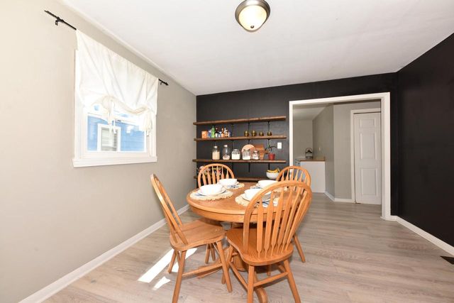 1605 Murray AVENUE, Waukesha, WI 53186