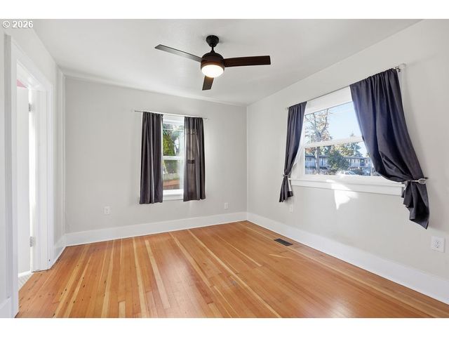 996 W 8TH Ave, Eugene, OR 97402