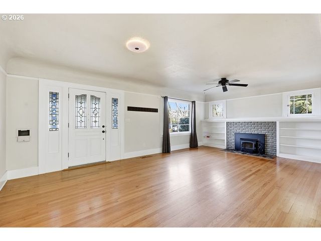 996 W 8TH Ave, Eugene, OR 97402