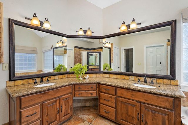 750 Rippling Creek Road, Nixa, MO 65714