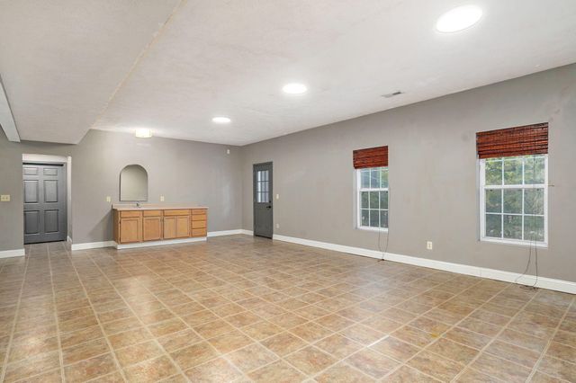 750 Rippling Creek Road, Nixa, MO 65714