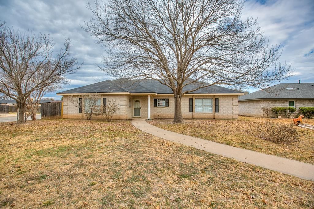 1110 Selman Court, San Angelo, TX 76905