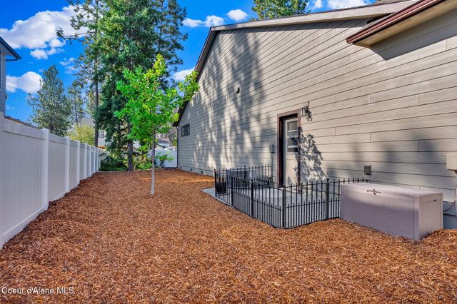 15243 N LIANE LN, Rathdrum, ID 83858