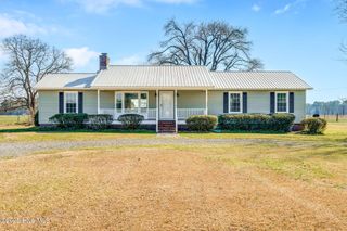 101 Malpass Corner Road, Burgaw, NC 28425