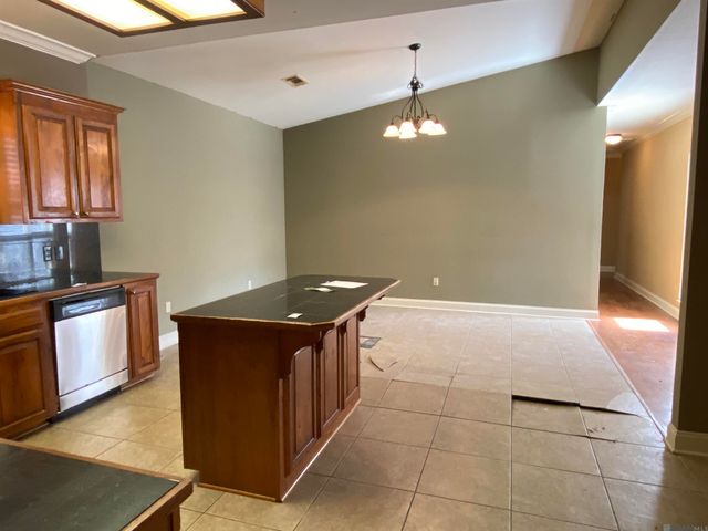 6129 Ridge Way Ave, Baton Rouge, LA 70817