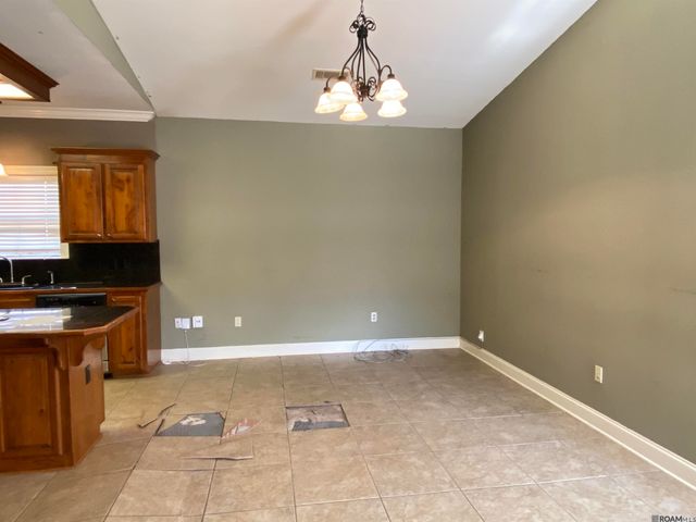 6129 Ridge Way Ave, Baton Rouge, LA 70817