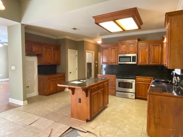 6129 Ridge Way Ave, Baton Rouge, LA 70817