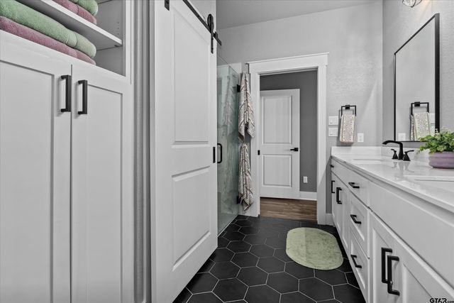 3812 FM 1995, Van, TX 75790