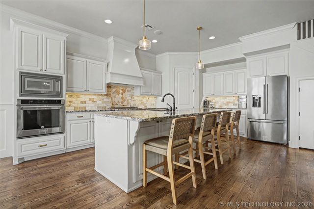 305 E Decatur Street, Broken Arrow, OK 74011