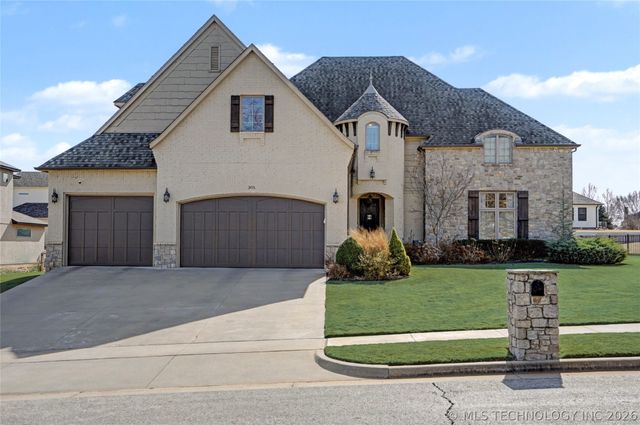 305 E Decatur Street, Broken Arrow, OK 74011