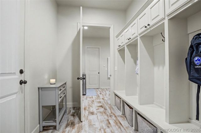 305 E Decatur Street, Broken Arrow, OK 74011