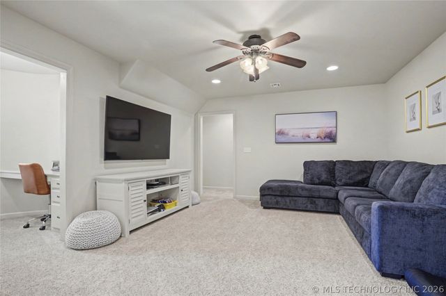 305 E Decatur Street, Broken Arrow, OK 74011