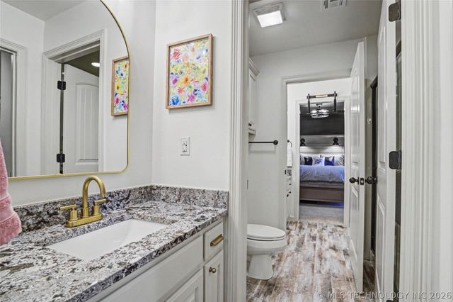 305 E Decatur Street, Broken Arrow, OK 74011