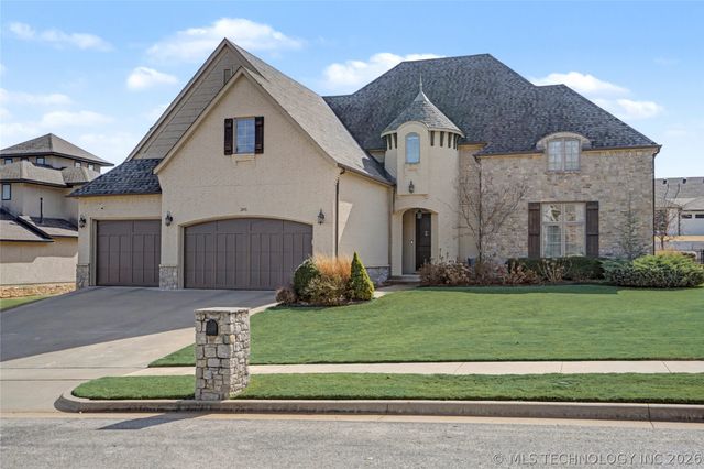 305 E Decatur Street, Broken Arrow, OK 74011