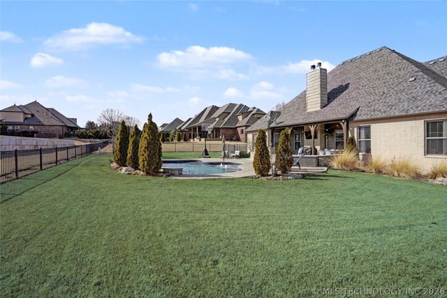 305 E Decatur Street, Broken Arrow, OK 74011