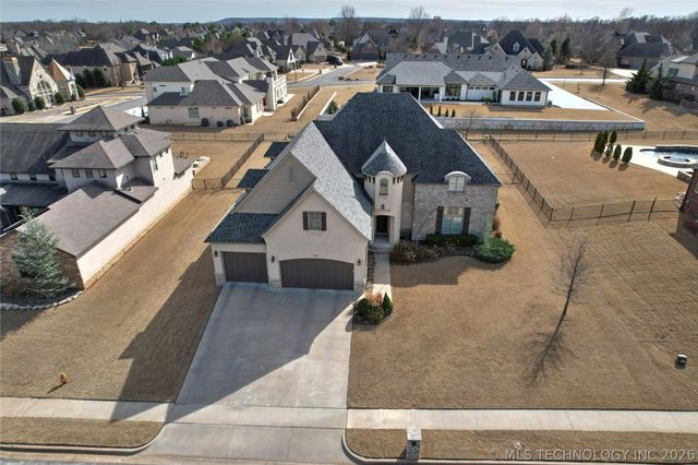 305 E Decatur Street, Broken Arrow, OK 74011