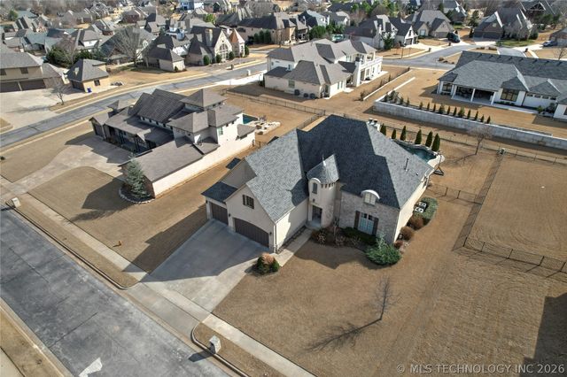 305 E Decatur Street, Broken Arrow, OK 74011