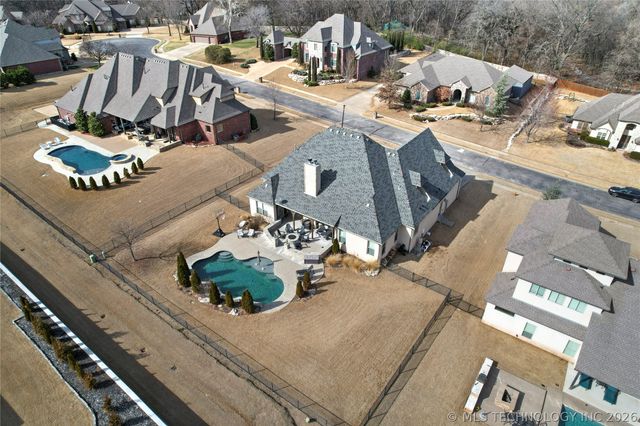 305 E Decatur Street, Broken Arrow, OK 74011