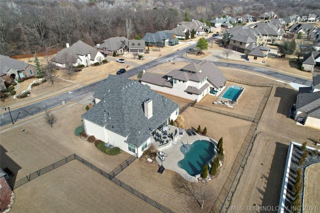 305 E Decatur Street, Broken Arrow, OK 74011