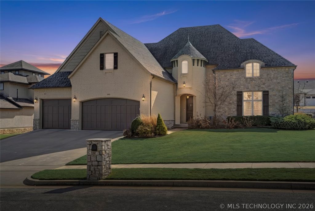 305 E Decatur Street, Broken Arrow, OK 74011