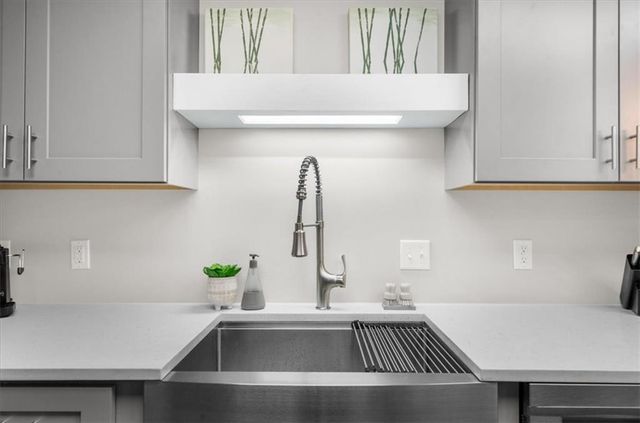 250 W Peachtree Street, Norcross, GA 30071