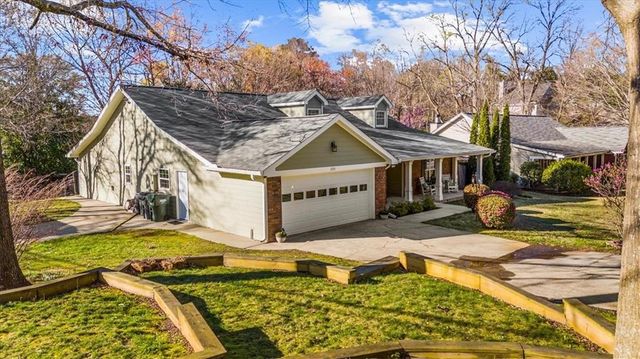 250 W Peachtree Street, Norcross, GA 30071