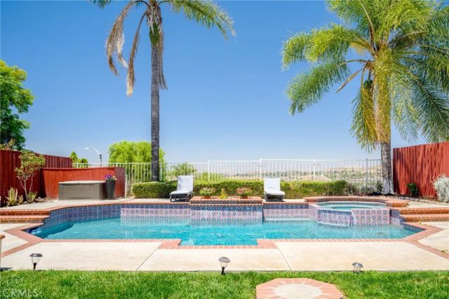 18541 Olympian Court, Canyon Country, CA 91351