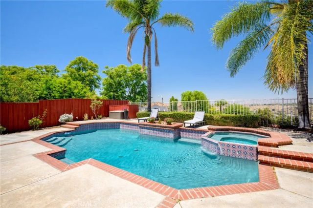 18541 Olympian Court, Canyon Country, CA 91351