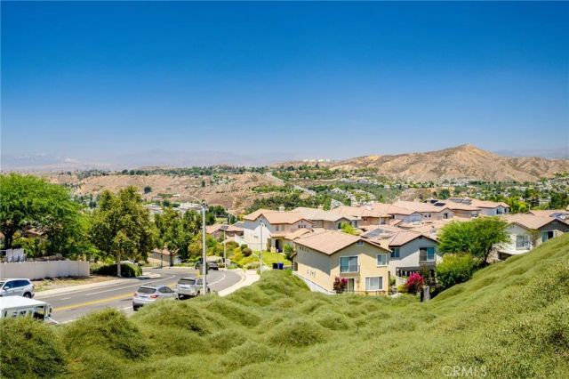 18541 Olympian Court, Canyon Country, CA 91351