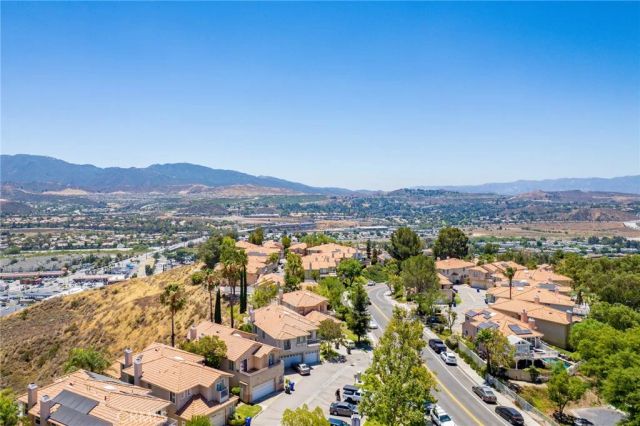 18541 Olympian Court, Canyon Country, CA 91351