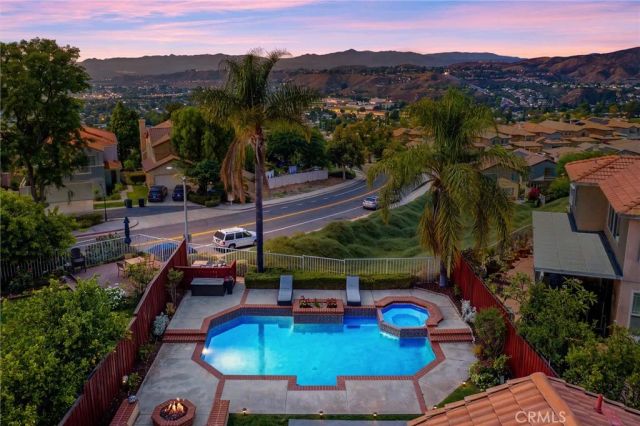 18541 Olympian Court, Canyon Country, CA 91351
