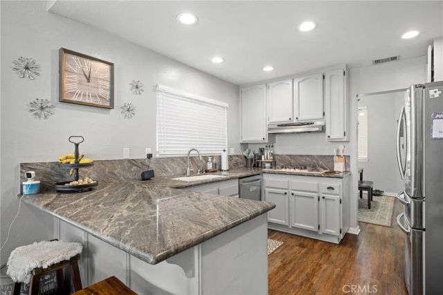 18541 Olympian Court, Canyon Country, CA 91351