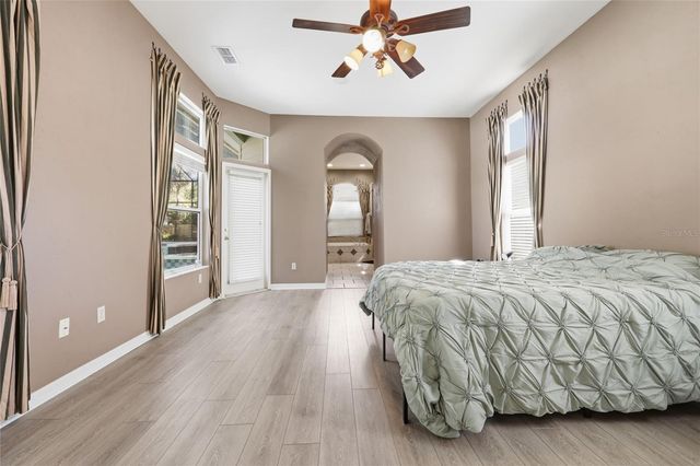 9605 SW 33RD LANE, Gainesville, FL 32608