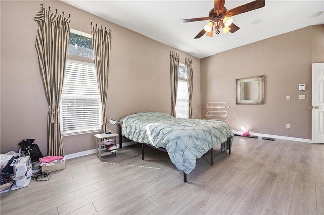 9605 SW 33RD LANE, Gainesville, FL 32608