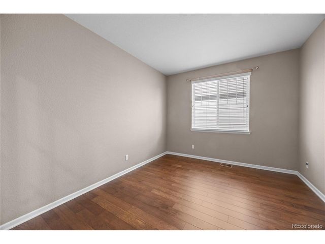 4961 S Versailles Cir, Aurora, CO 80015